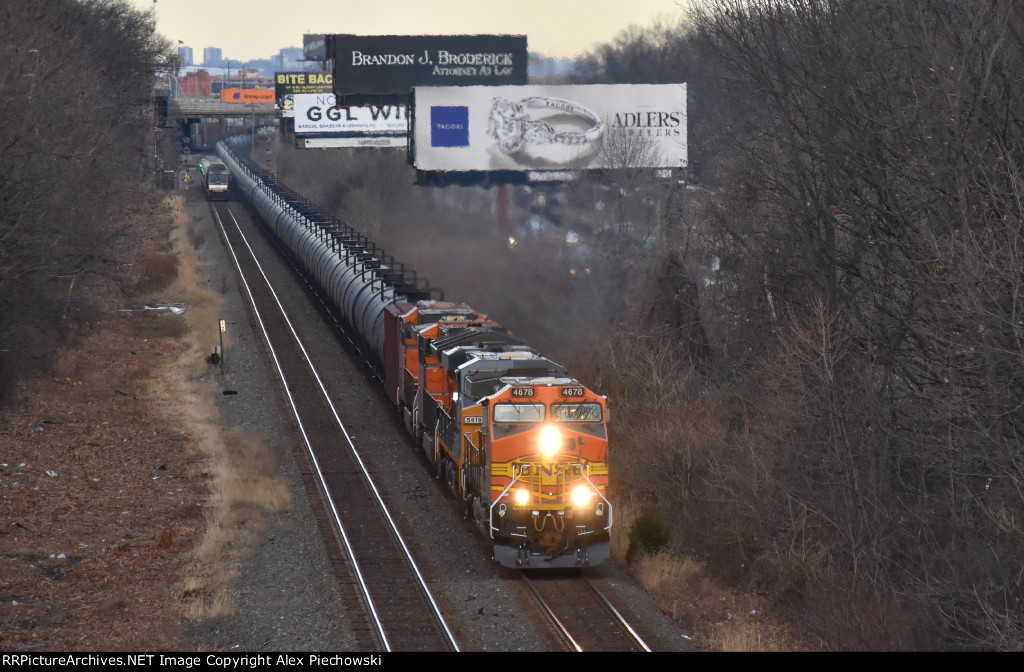 BNSF 4678